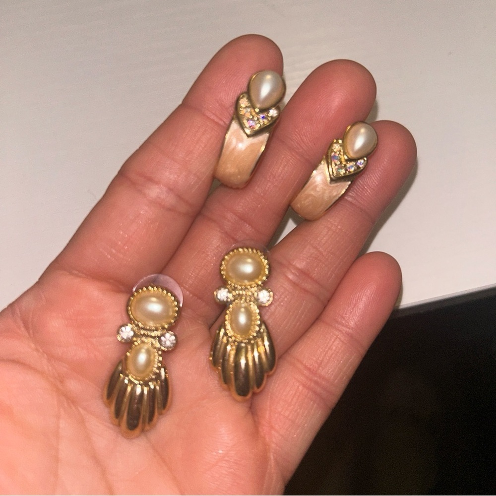 Vintage Elegant Gold and Pearl Earrings